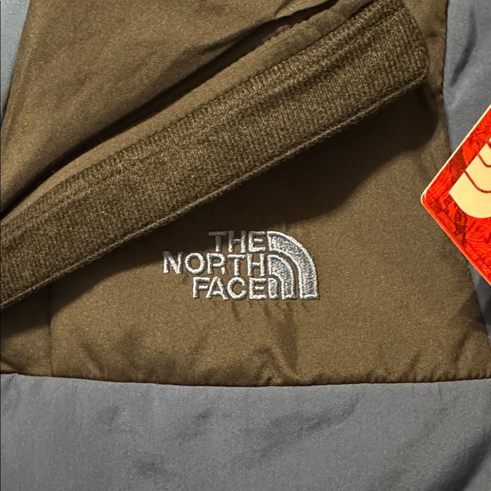 The North Face Women's Puffer Jacket 🌟